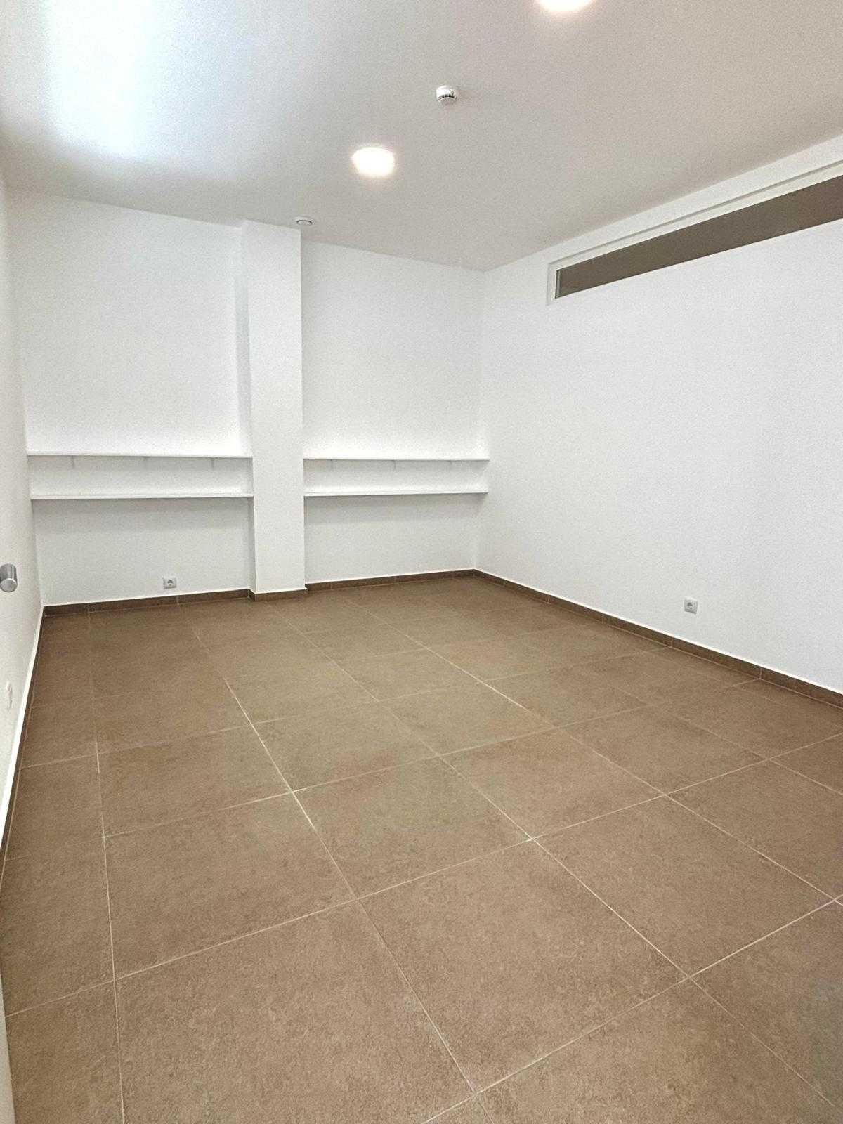 Loja com 5 Gabinetes | 188m² | Pronta a Usar – Loulé