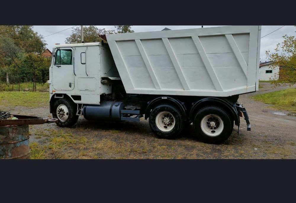 Самоскид International 9600 1993