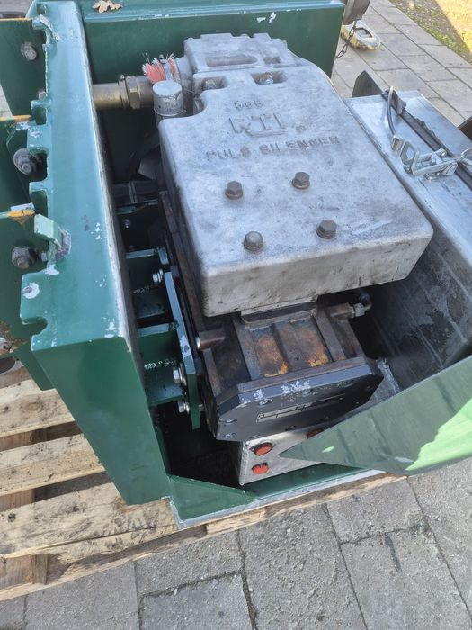 Kompresor CVS 1100 w zabudowie RTI z chłodnicą