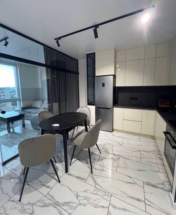 Оренда 1 км квартири поруч з стометрівкою