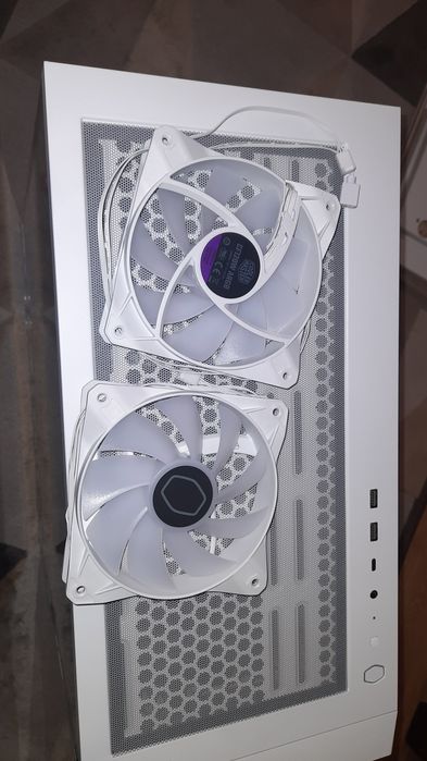 Nowe wentylatory Cooler Master CF120W ARGB białe - 2 szt.