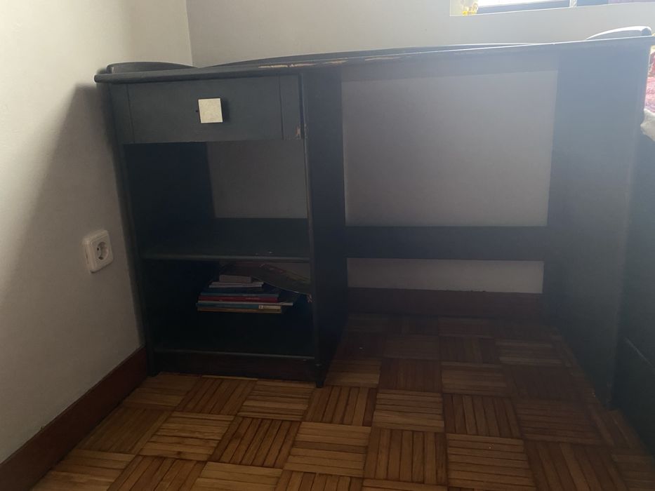 Secretaria c/ gav prateleiras