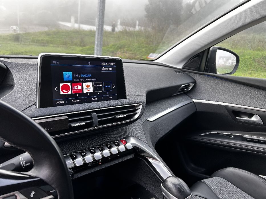 Peugeot 5008 Allure 1.5 impecável