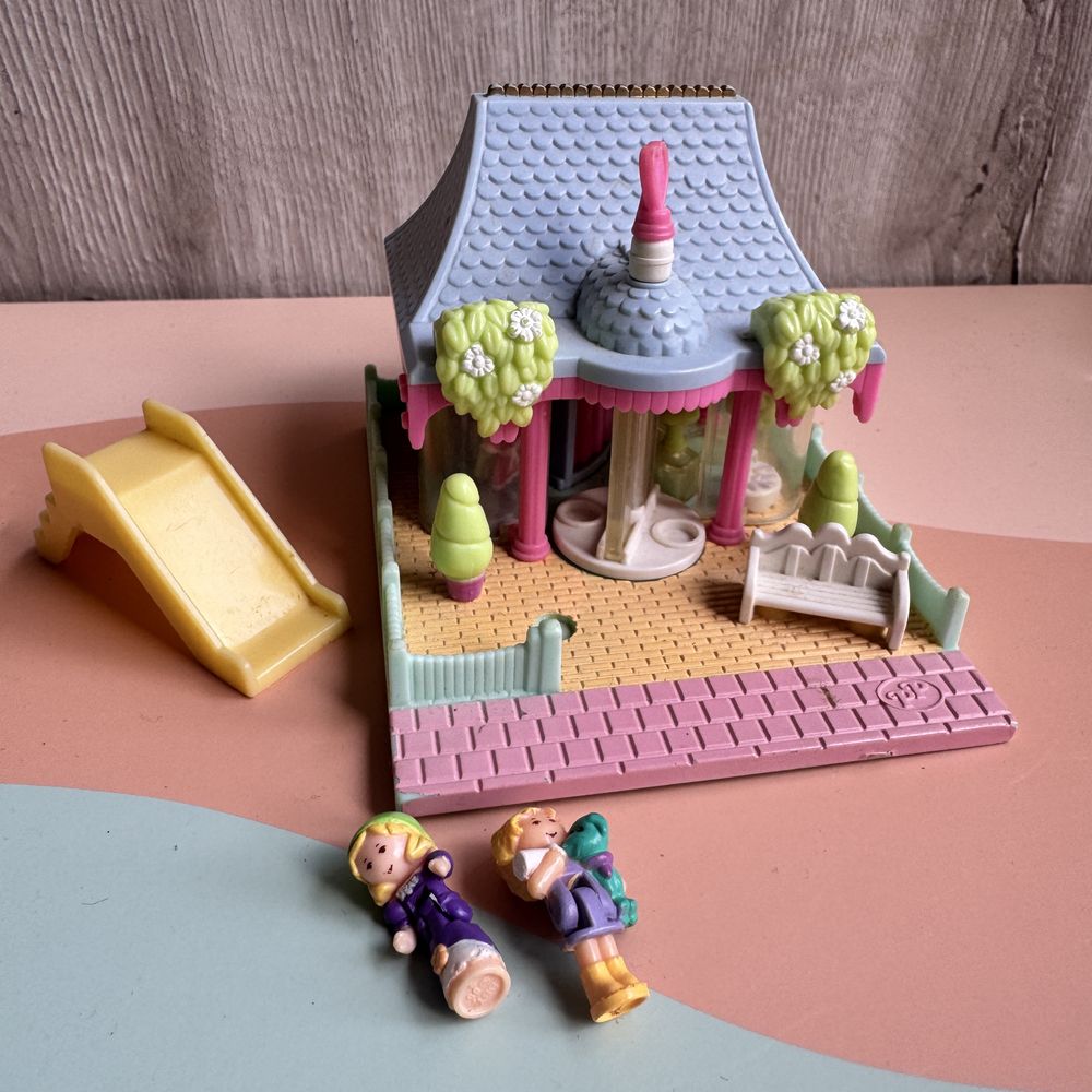 Vintage 1995 Bluebird Polly Pocket Pollyville Dress Shop