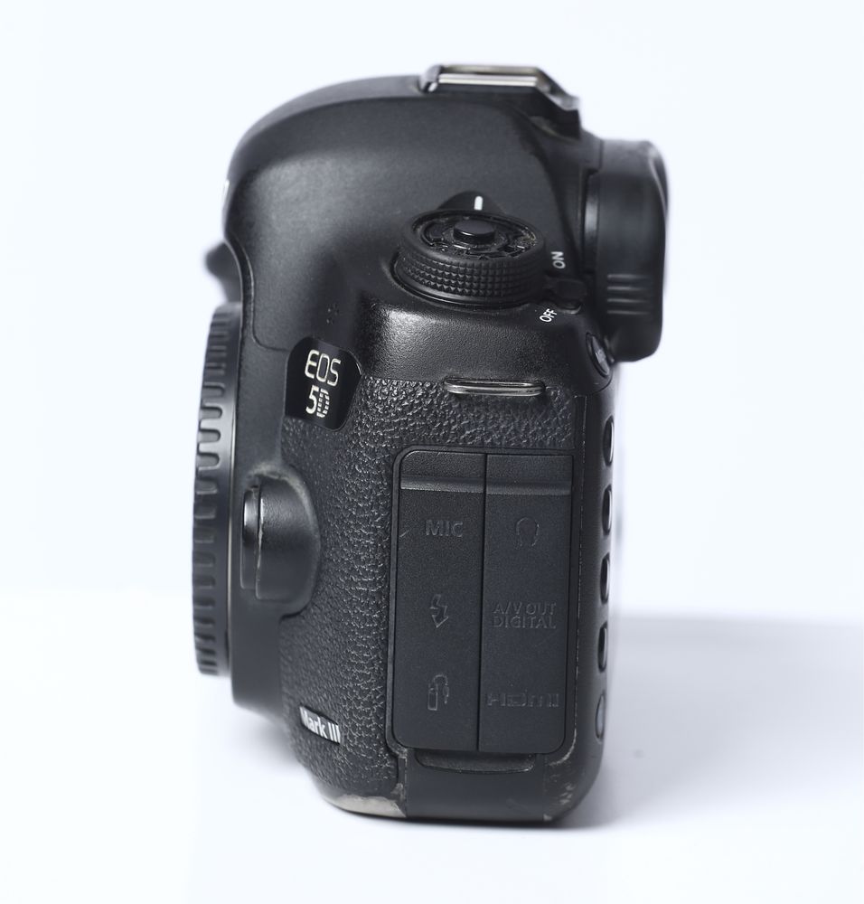 Фотоапарат Canon EOS 5D Mark III Body