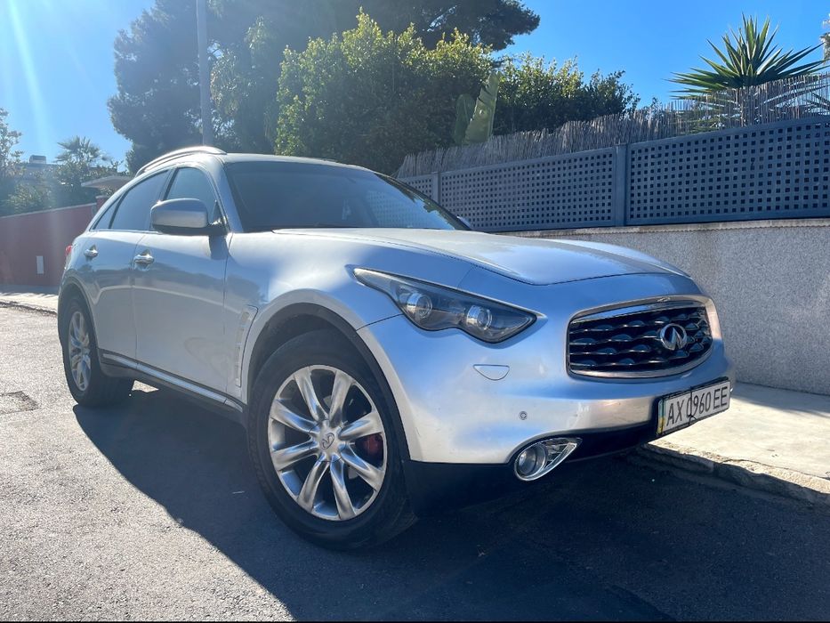 Продам Infiniti fx35, після незначного дтп