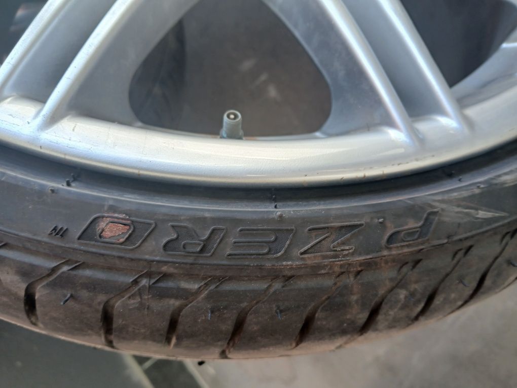 Jantes 19 BMW com pneus Pirelli P Zero-255/30R19
