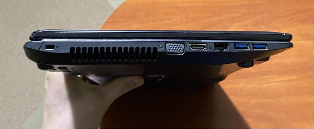 Ноутбук Asus R500D 15.6"/ на запчастини! N2082