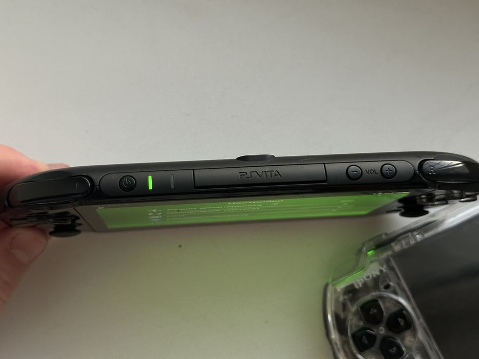 Sony PS Vita Slim 2000 64gb в хорошому стані