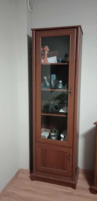 Sprzedam szafki/ słupki