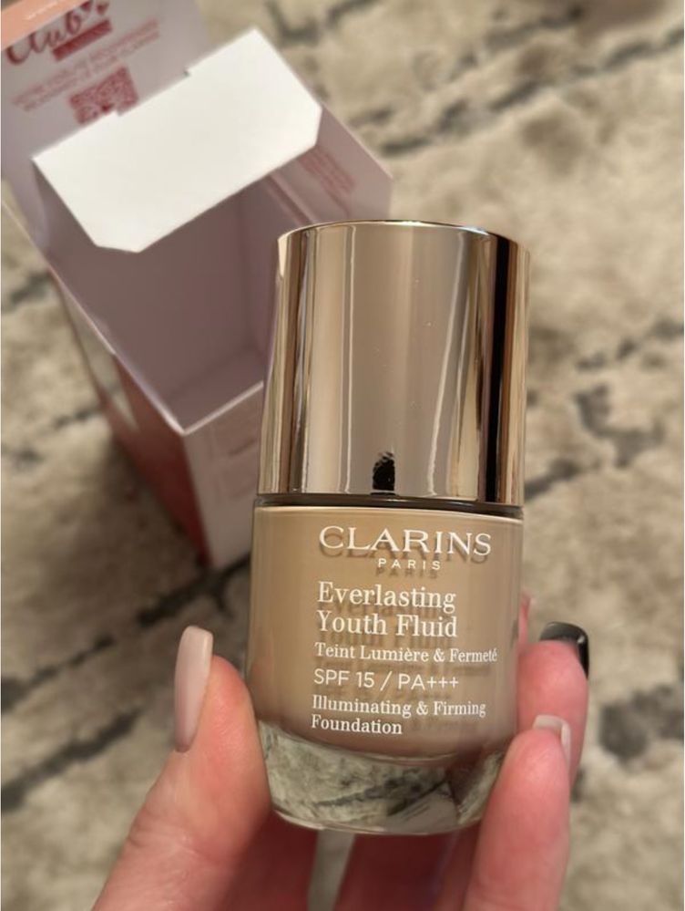 Clarins тональний флюид