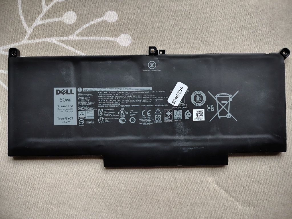 Sprzedam baterie do laptopa Dell F3YGT sprawna
