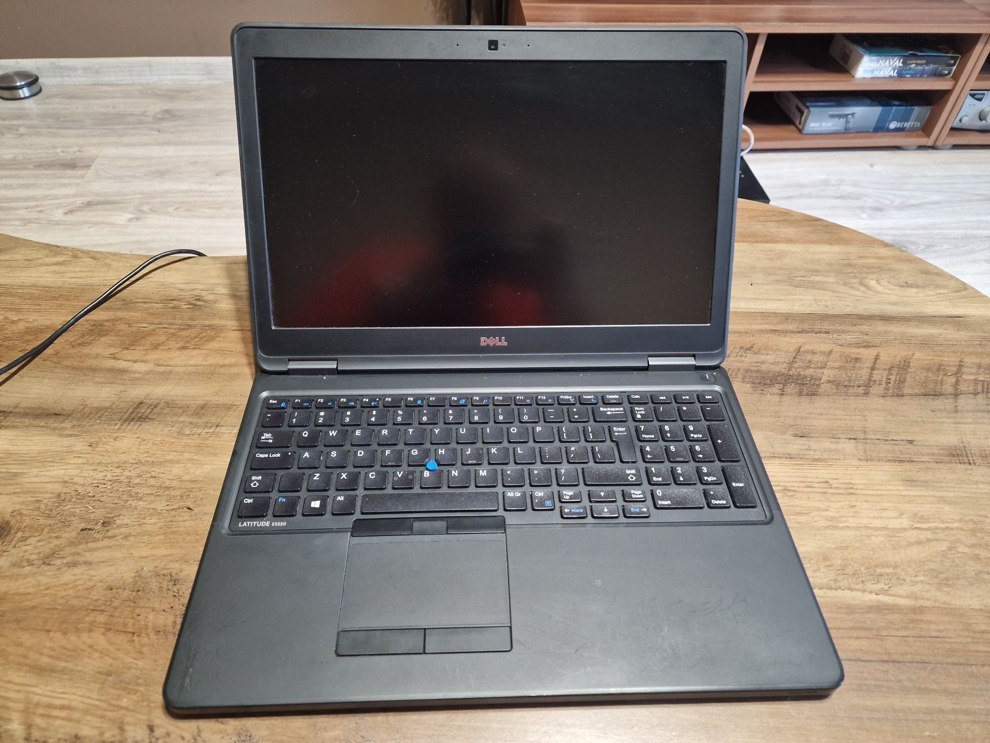 Laptop Dell E5550 15,6 " Intel Core i5 8 GB / 240 GB czarny