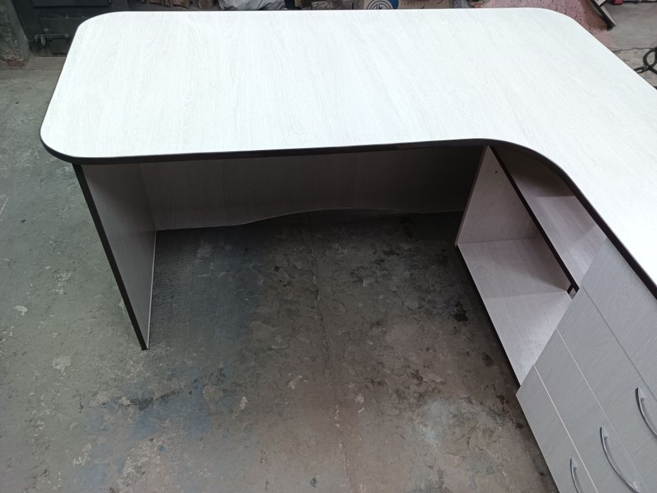 Стол.стіл.стіл письмовий.стіл комп'ютерний