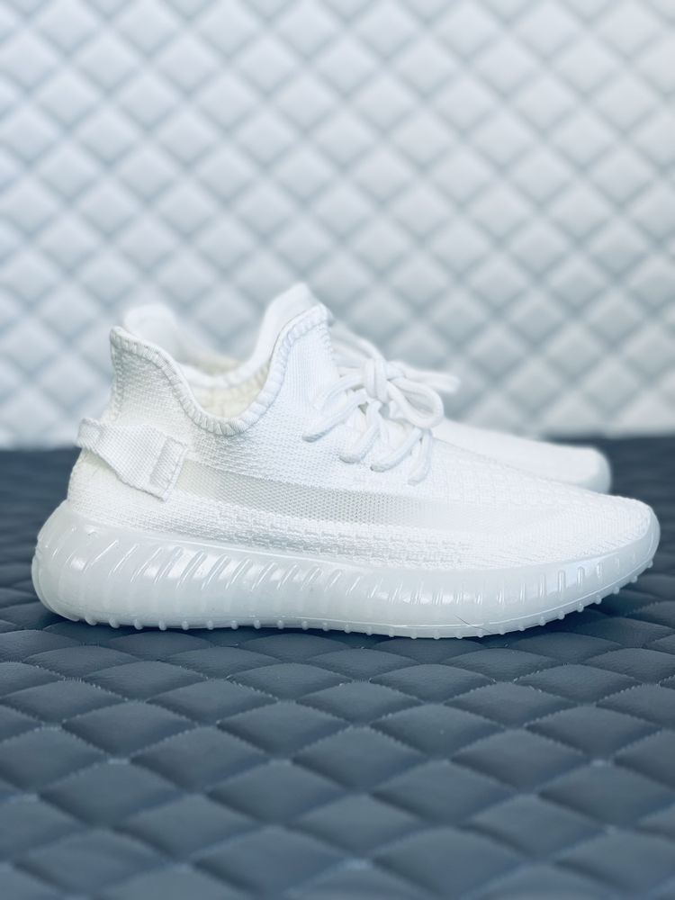 Adidas Yeezy Boost 350 white кросівки Адідас Ізі Буст 350 білі