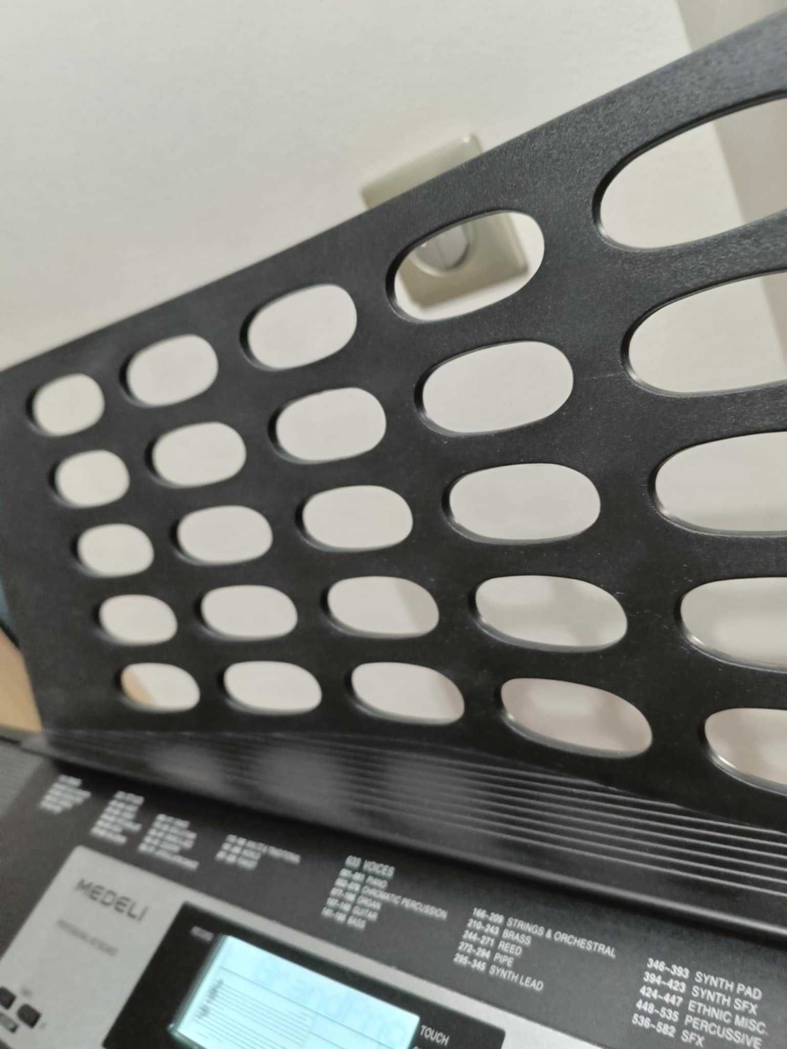 Electronic Keyboard Medeli M 331