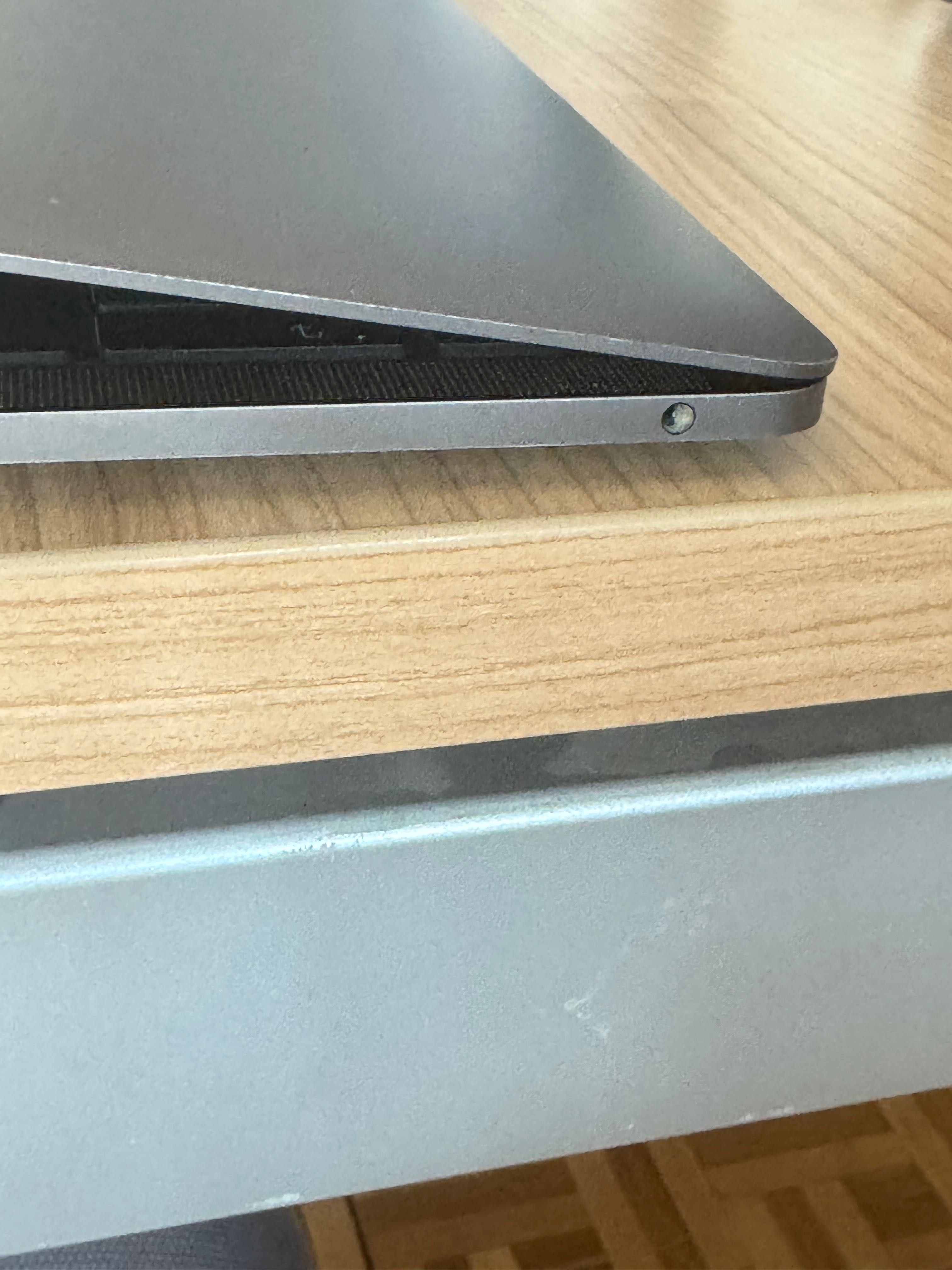 MacBook PRO 13" 2020 (A2289), 16GB 256 GB, FV 23% + przejściówka HDMI