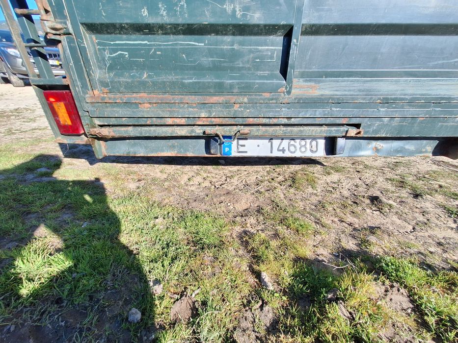 Reboque de animais vivos