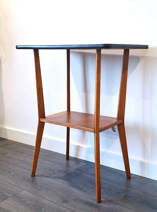 Mesa de apoio / TV vintage. Side table