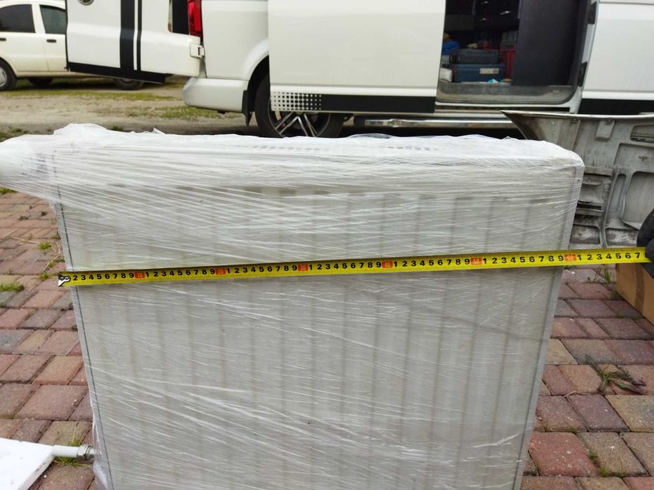 Dwa grzejniki (50cm i 60cm) z termostatami