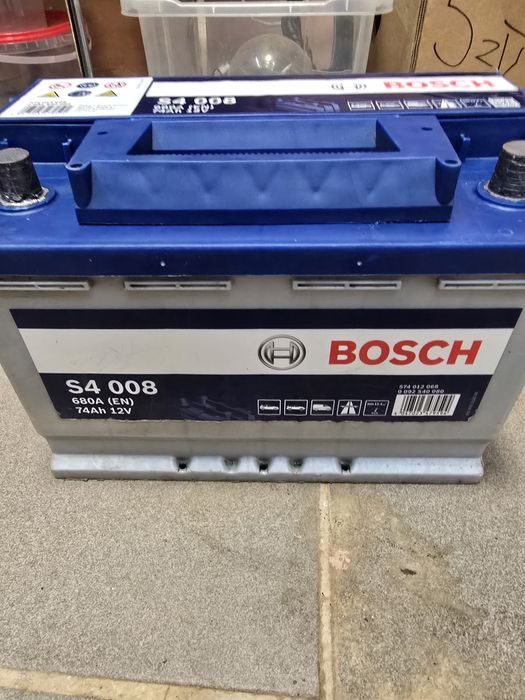 Sprzedam sprawny akumulator Bosch 12V74ah680aen gwarancja 1miesiac