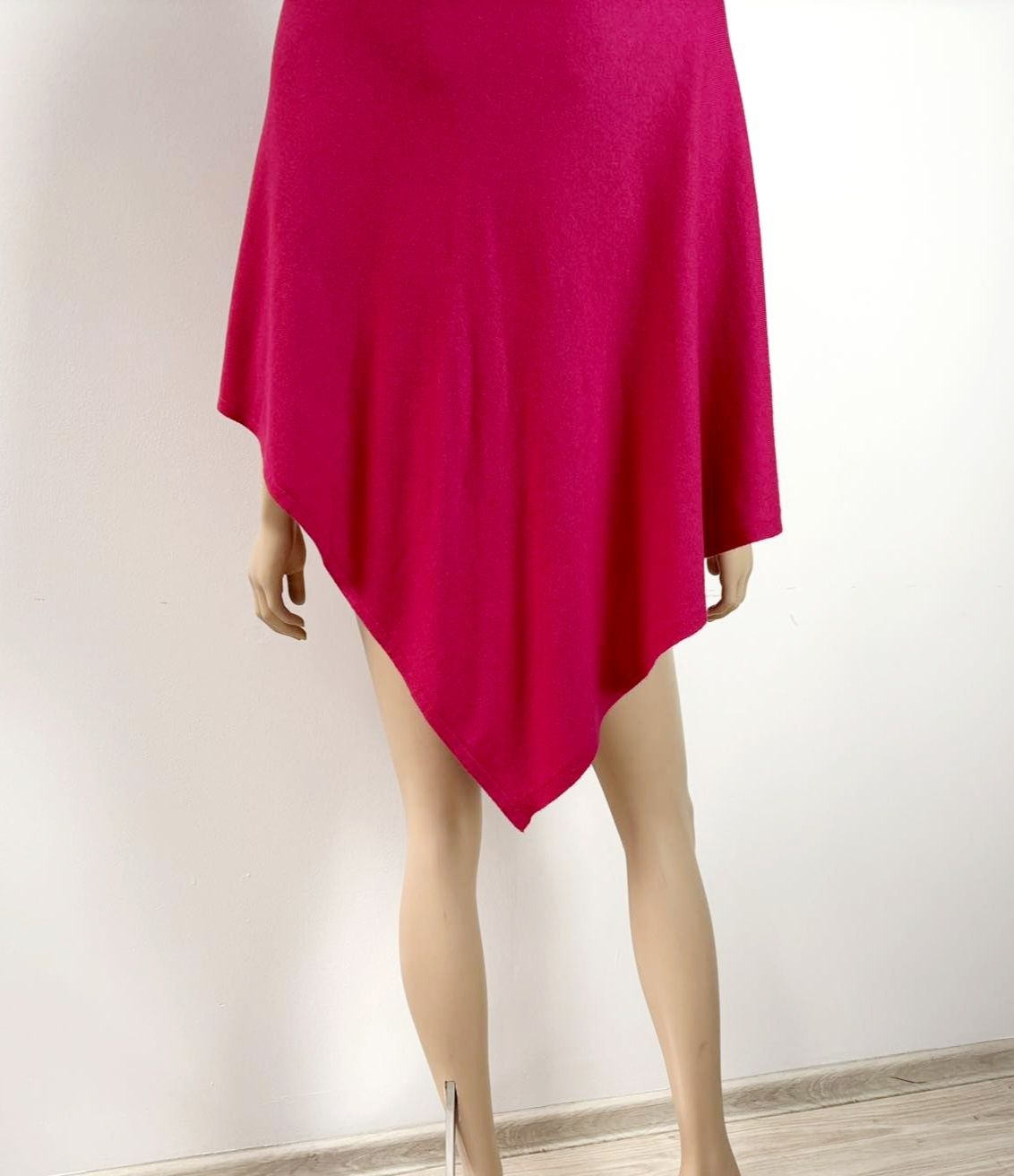 No name ponczo damskie kaszmir merino jedwab
30%Kaszmir 
60%wełna Meri