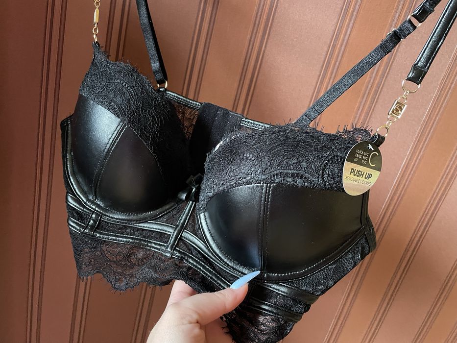 Бюстгалтер шкіряний