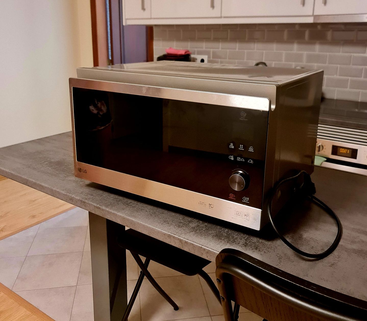 Micro ondas / Forno LG NeoChef