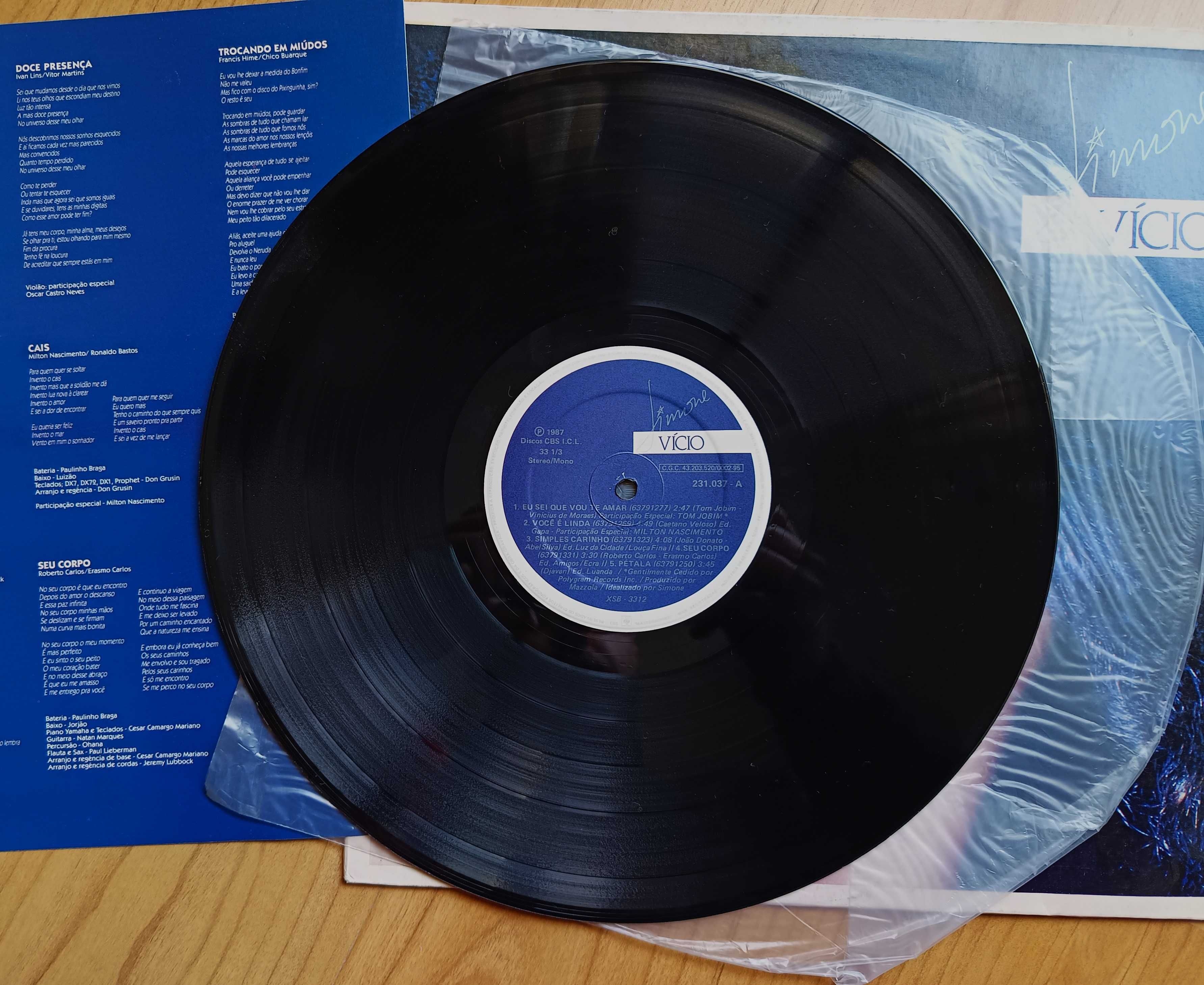 Simone - Vício LP (vinil)