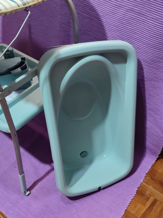 Fraldário com Banheira da Chicco