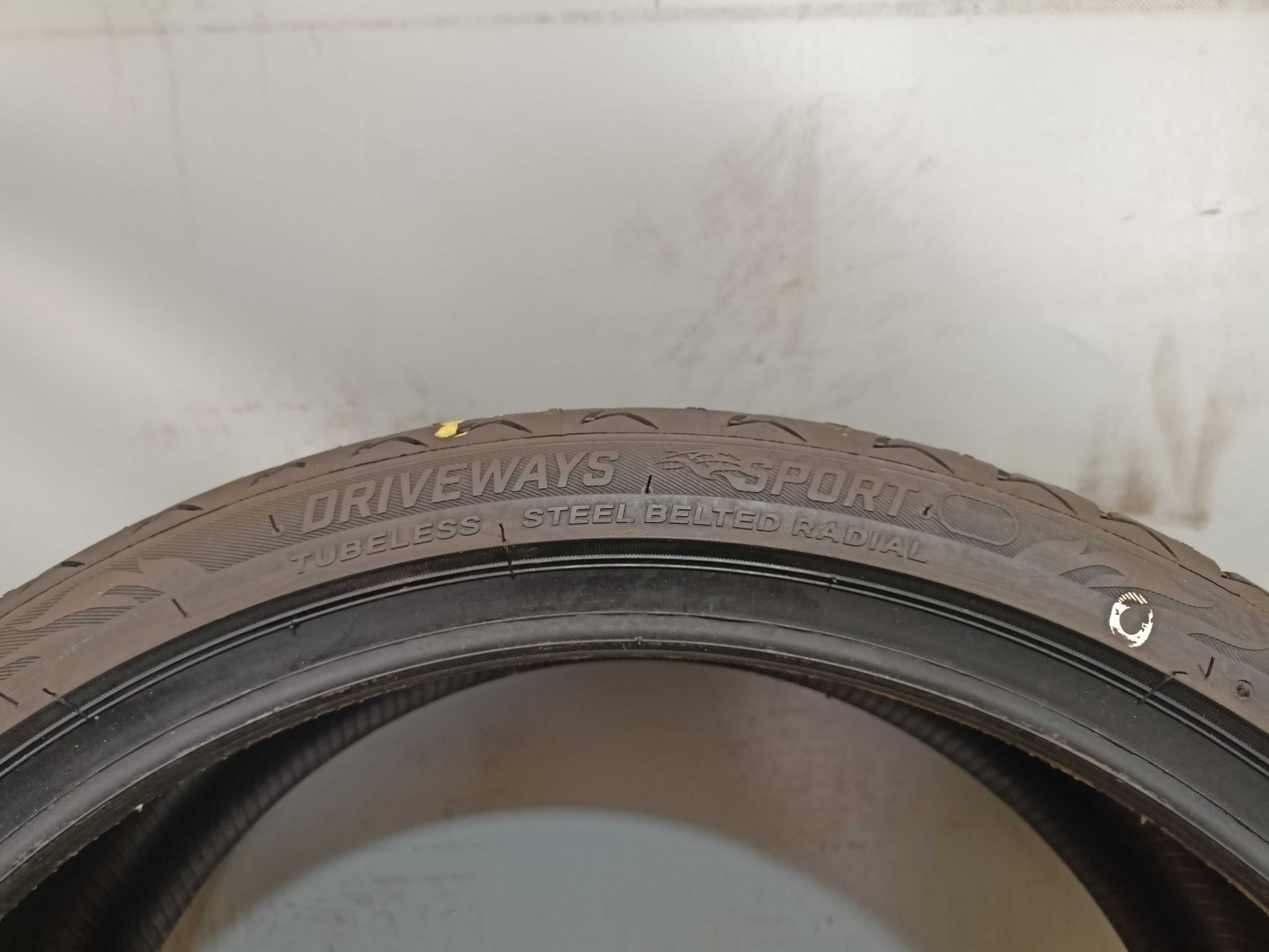 Lassa Driveways Sport 235/35/19 2022 rok 91Y NOWE (1524)
