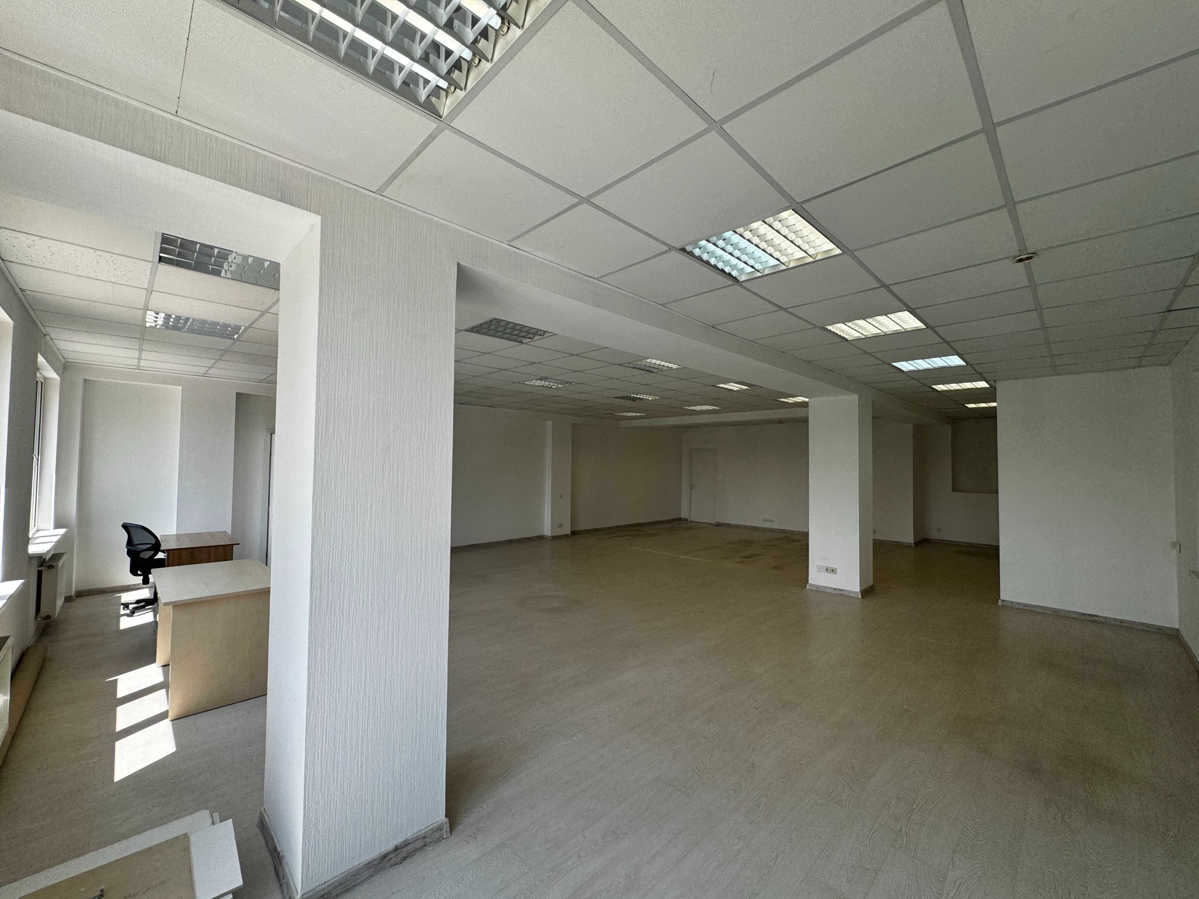 Оренда офісу 293 м² Форум Термінал Столичне шосе, 100