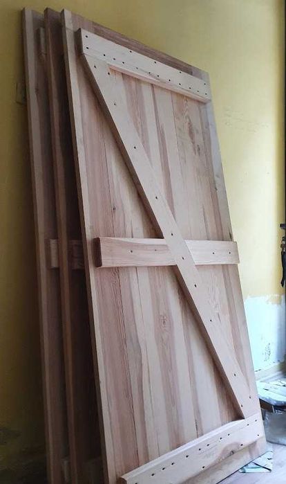 Drzwi  loftowe drewniane