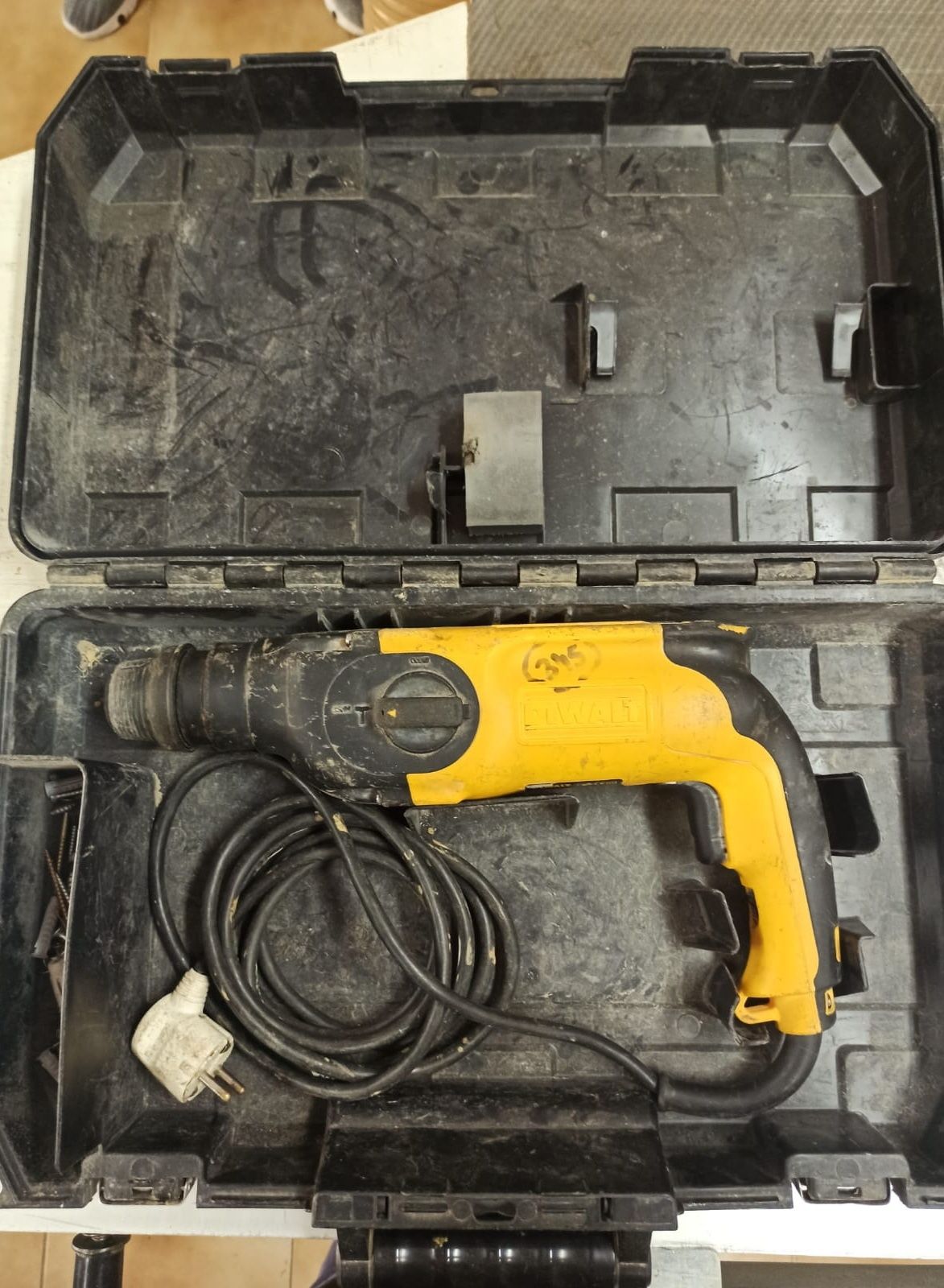 Máquina Furar Pedra DeWALT