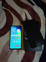 Продам шустрий Samsung S10e 6/128 gb 12 Android.
