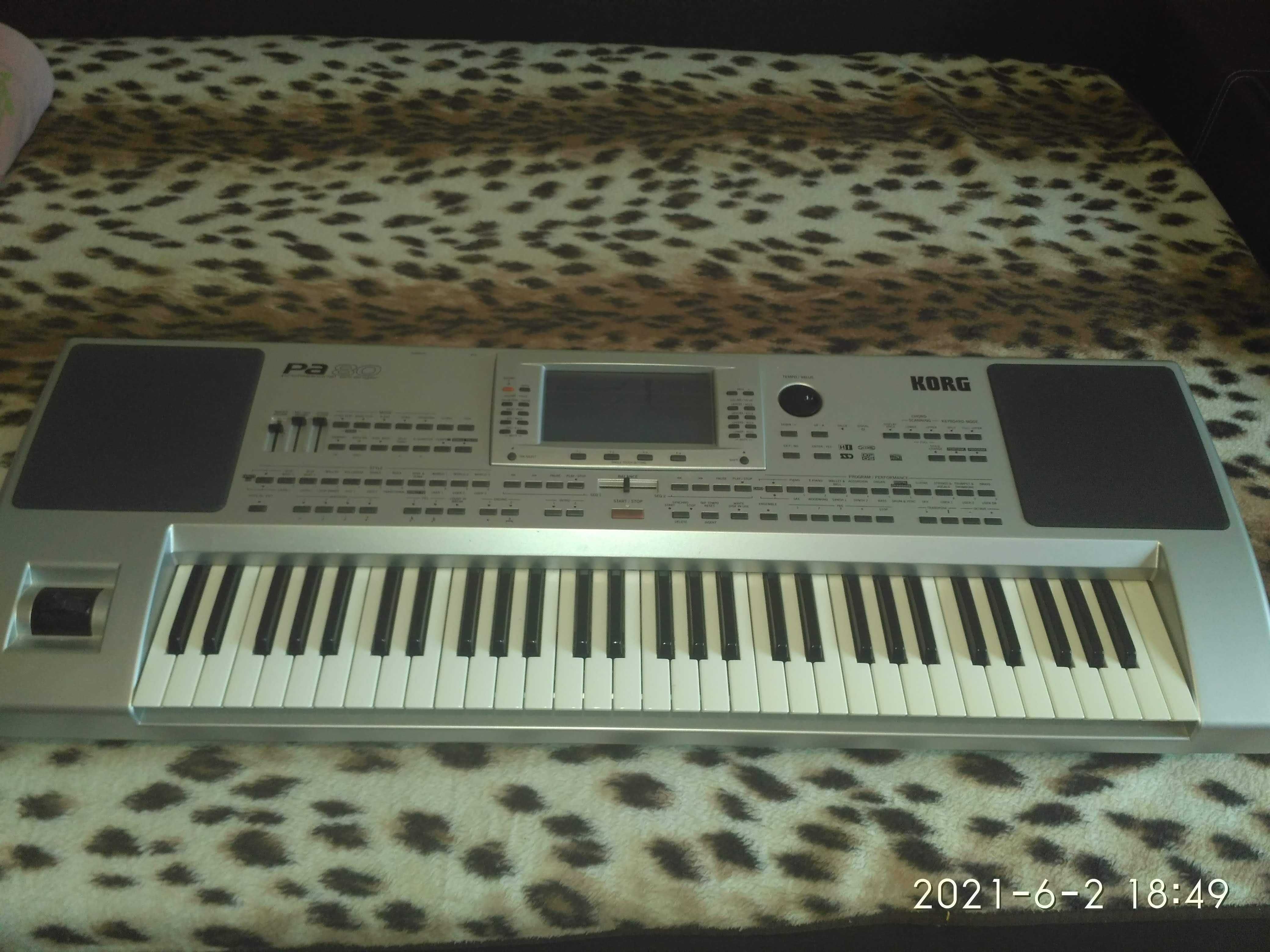 Синтезатор KORG Pa 80