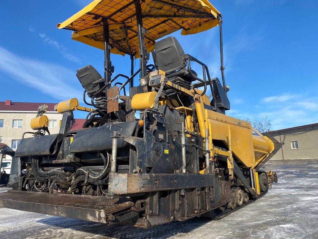 Асфальтоукладач Caterpillar AP655D