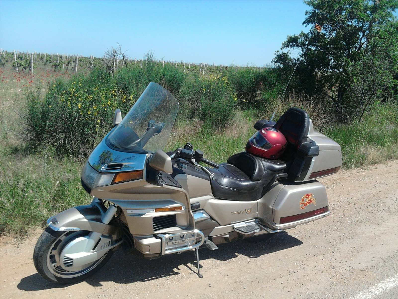 Мотоцикл Honda gl 1500.