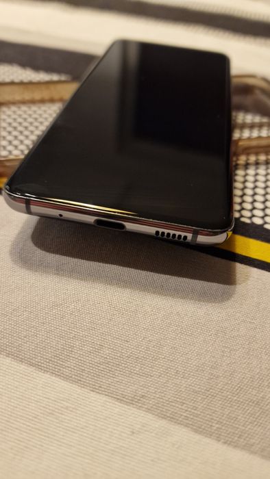 Samsung Galaxy S20, 128GB, nowe słuchawki AKG, etui Spiegen, Dual  SIM