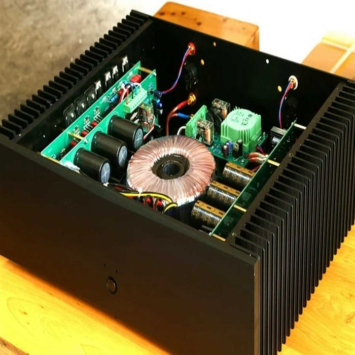 Hi-Fi Усилитель звука мощность 300W Dartzeel аудио підсилювач б/у