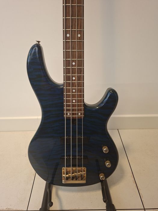 Gitara basowa Yamaha BB4G bass