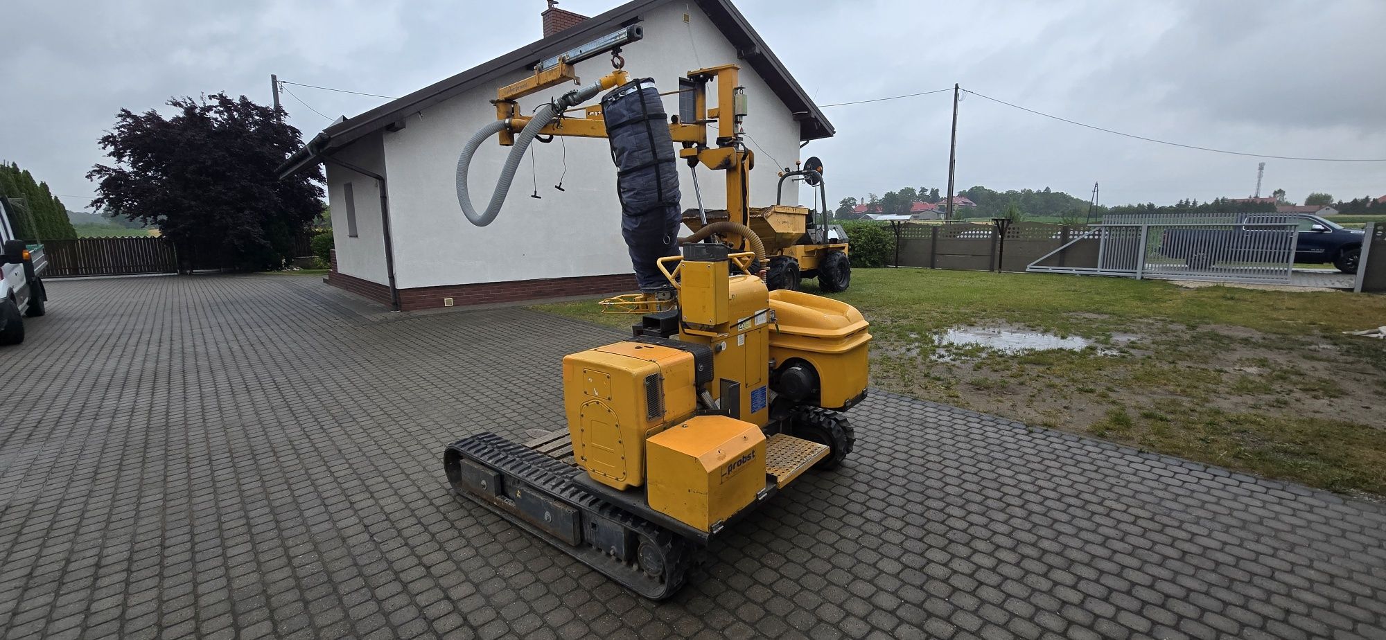 Układarka krawężników, płyt Probst tm 150 transmobil
