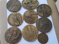 9 Medalhas Comemorativas em Bronze - 3 euros cada