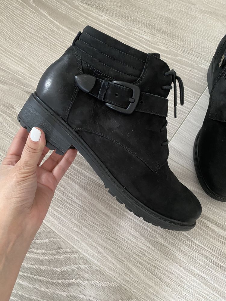 Крутые кожаные сапоги ботинки Clarks