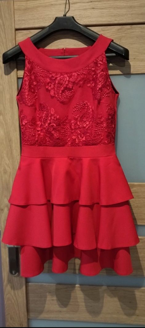 Sukienka wieczorowa koktajlowa czerwona koronkowa