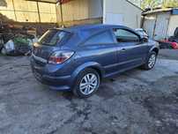 Opel Astra H para peças