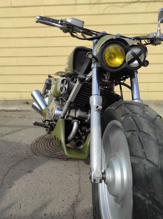 Байк Honda Magna 250