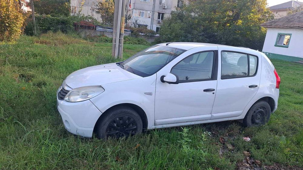 Дверь sandero Dacia Logan Mcv Дача Логан solenza supernova