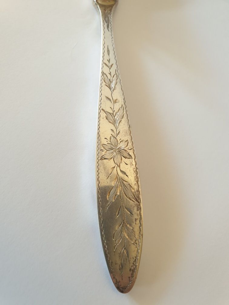 Preciosa antiga escova em prata cabeça de javali II - com lindo decor