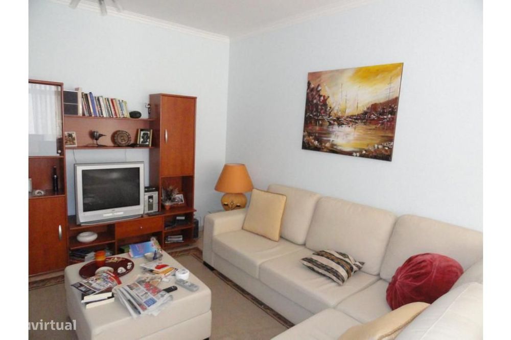 Apartamento t2 viana - aceita permuta.